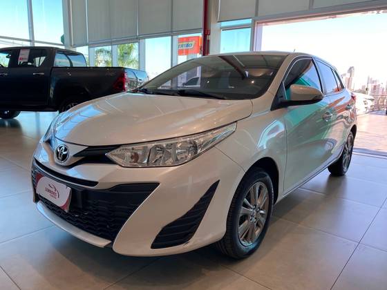 TOYOTA YARIS 1.3 16V FLEX XL LIVE MULTIDRIVE TOYOTA YARIS 1.3 16V FLEX XL LIVE MULTIDRIVE